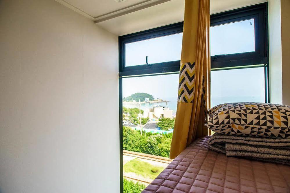 From Guesthouse Busan Esterno foto